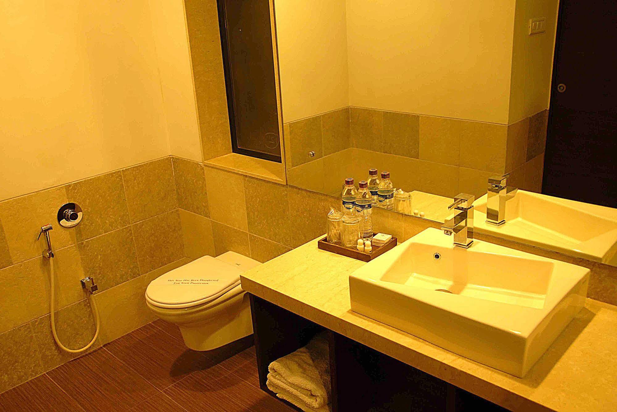 Silver Sands Beach Resort Daman Exterior foto
